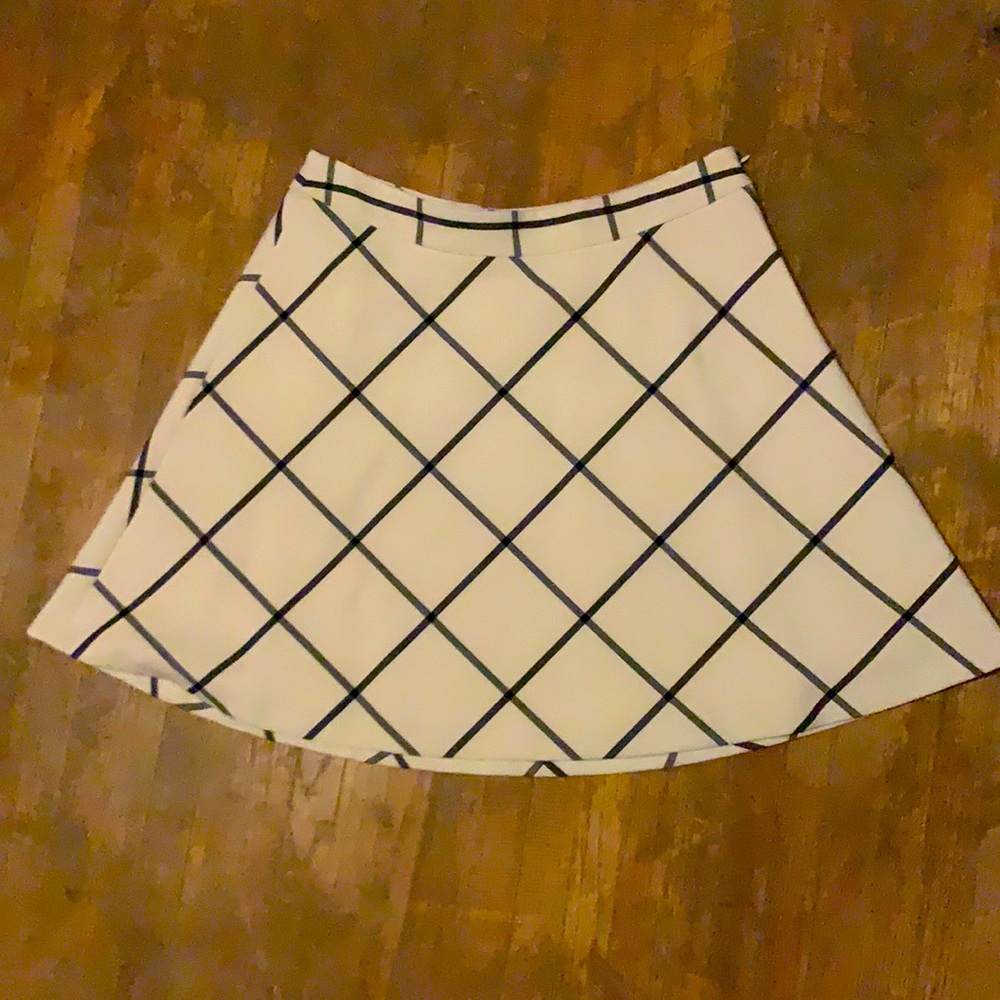 LOFT mini skirt windowpane size 6 NEVER WORN